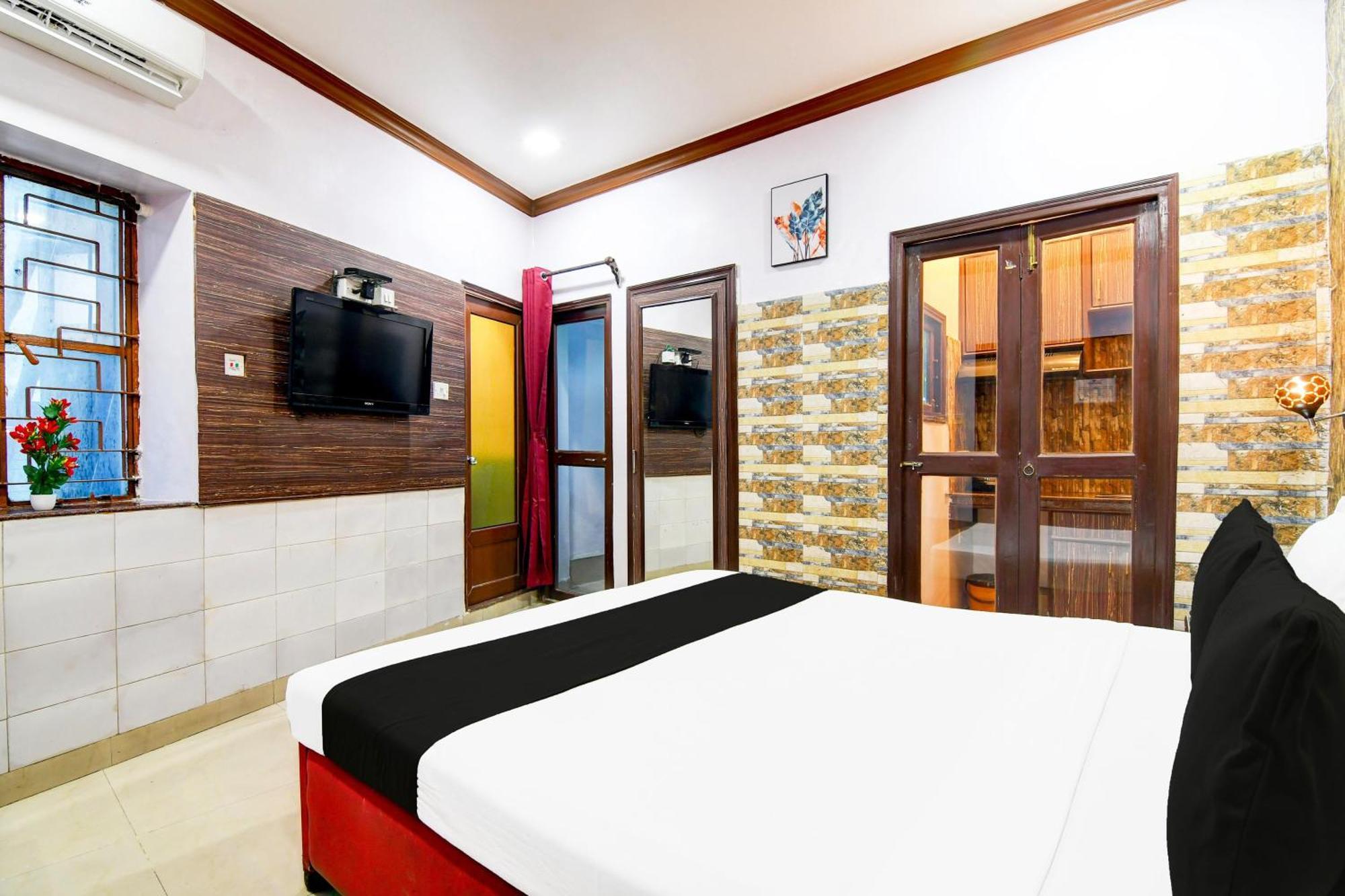 Hotel Super Collection O Karaya Road Formerly New Diamond 3*